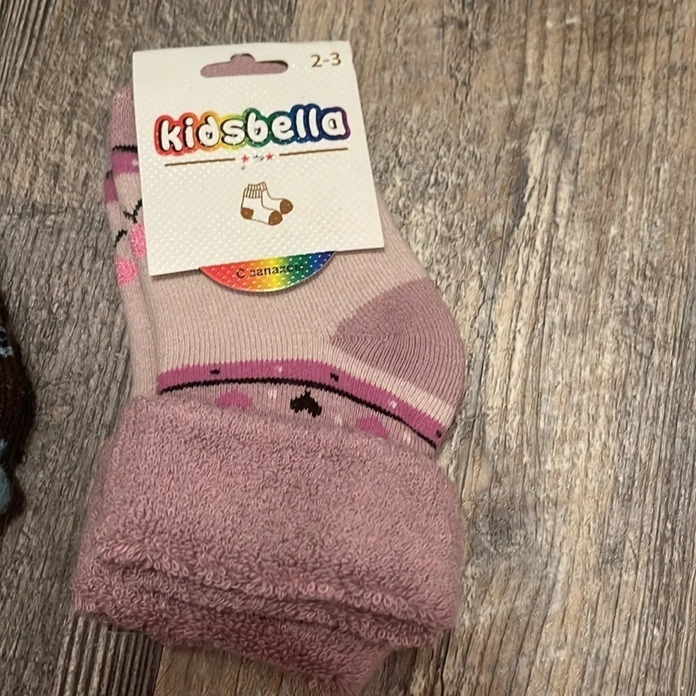 2 socks for kids